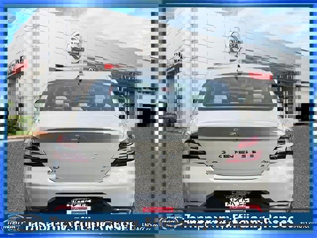 Used 2025 Genesis G70 2.5T image 7