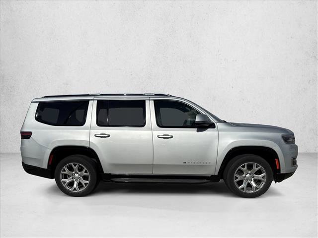 Used 2022 Jeep Wagoneer Series II RWD image 4