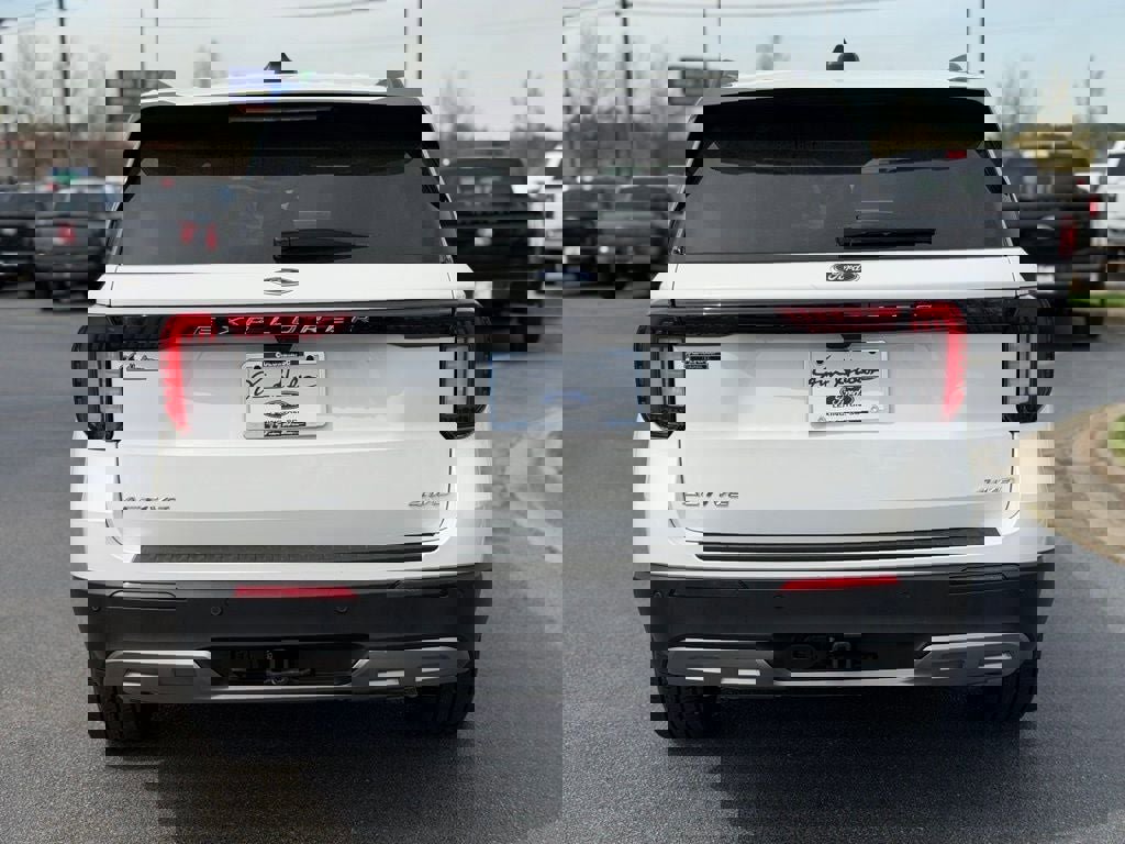 Certified 2025 Ford Explorer Active w/ Active Comfort Package image 7