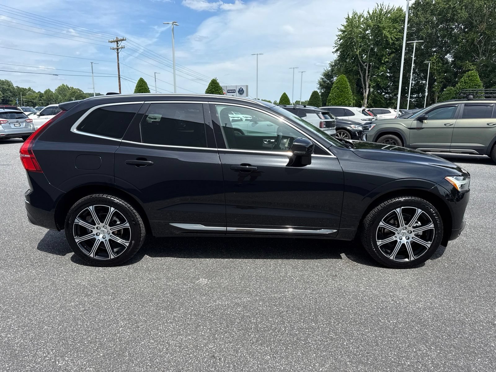 Used 2021 Volvo XC60 T5 Inscription w/ Climate Package AWD/4WD image 8