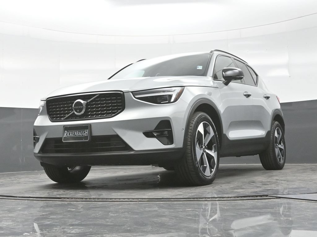 Used 2026 Volvo XC40 B5 Plus AWD/4WD image 23