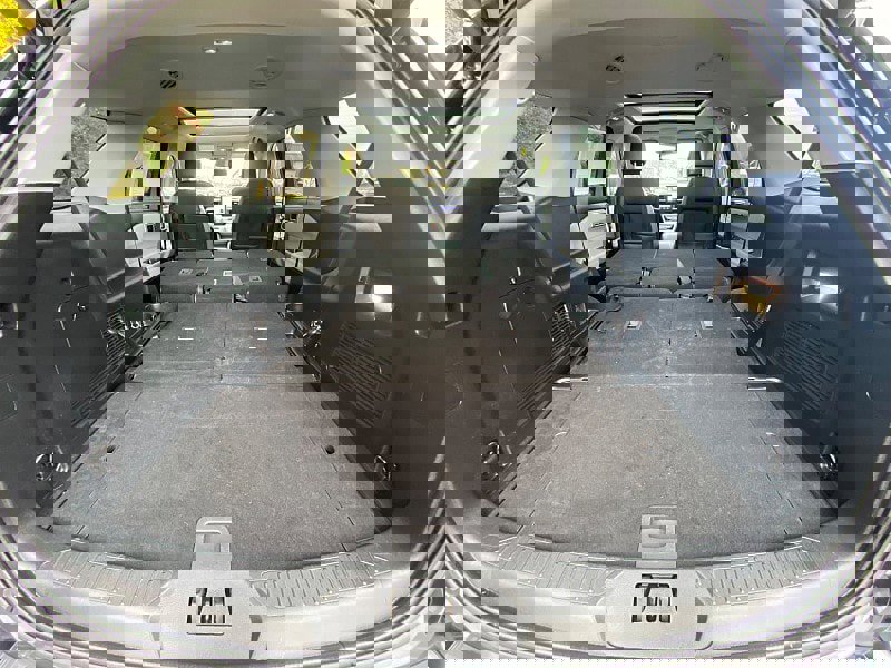 Certified 2022 Ford Explorer XLT w/ Equipment Group 202A image 12