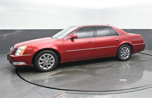 Used 2009 Cadillac DTS image 2