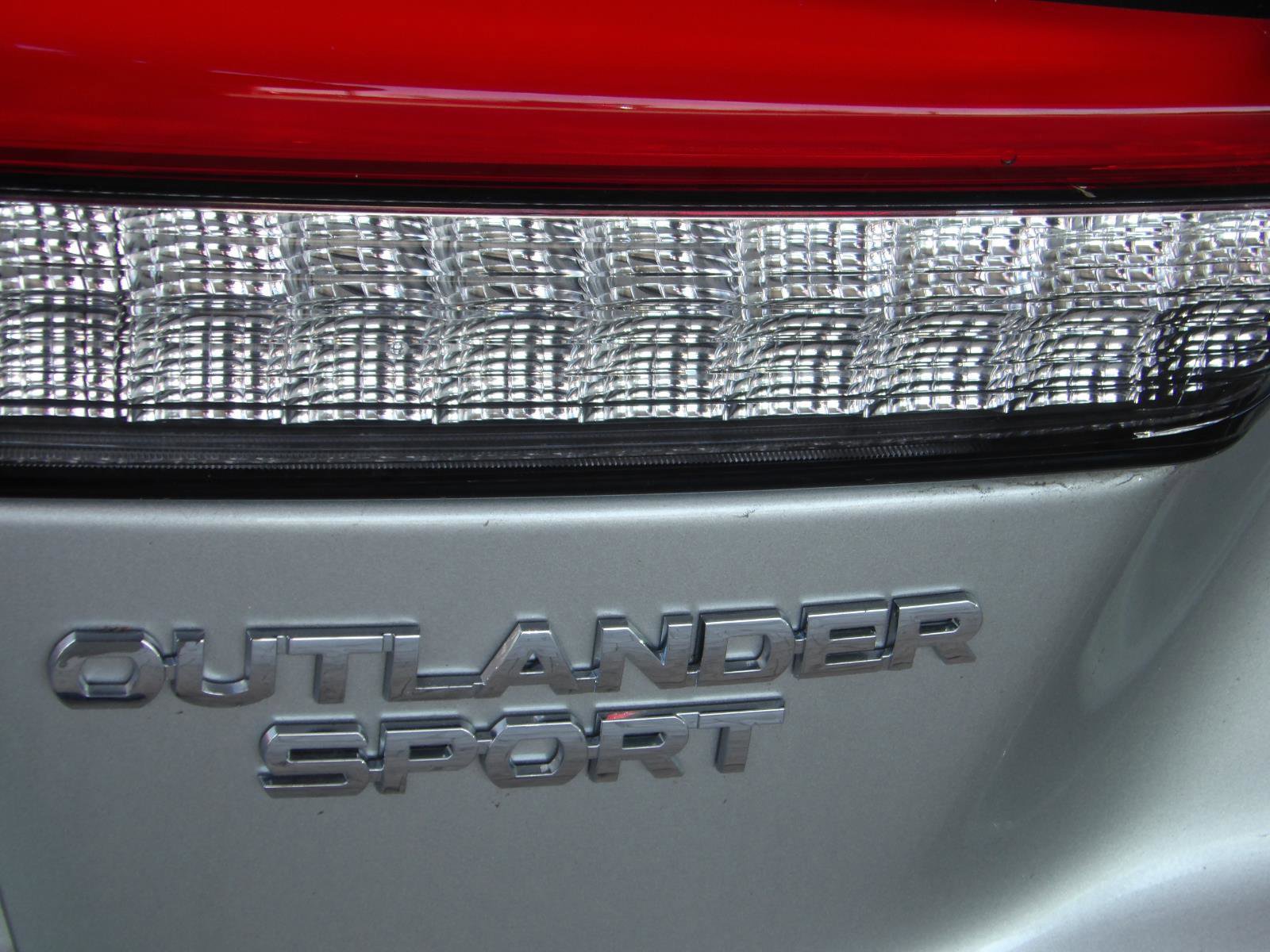 Used 2024 Mitsubishi Outlander Sport ES image 8