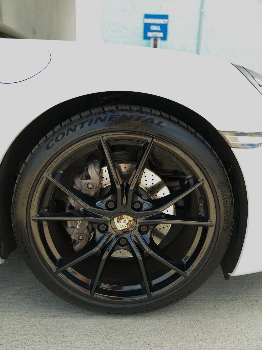 Used 2018 Porsche 911 Carrera image 32