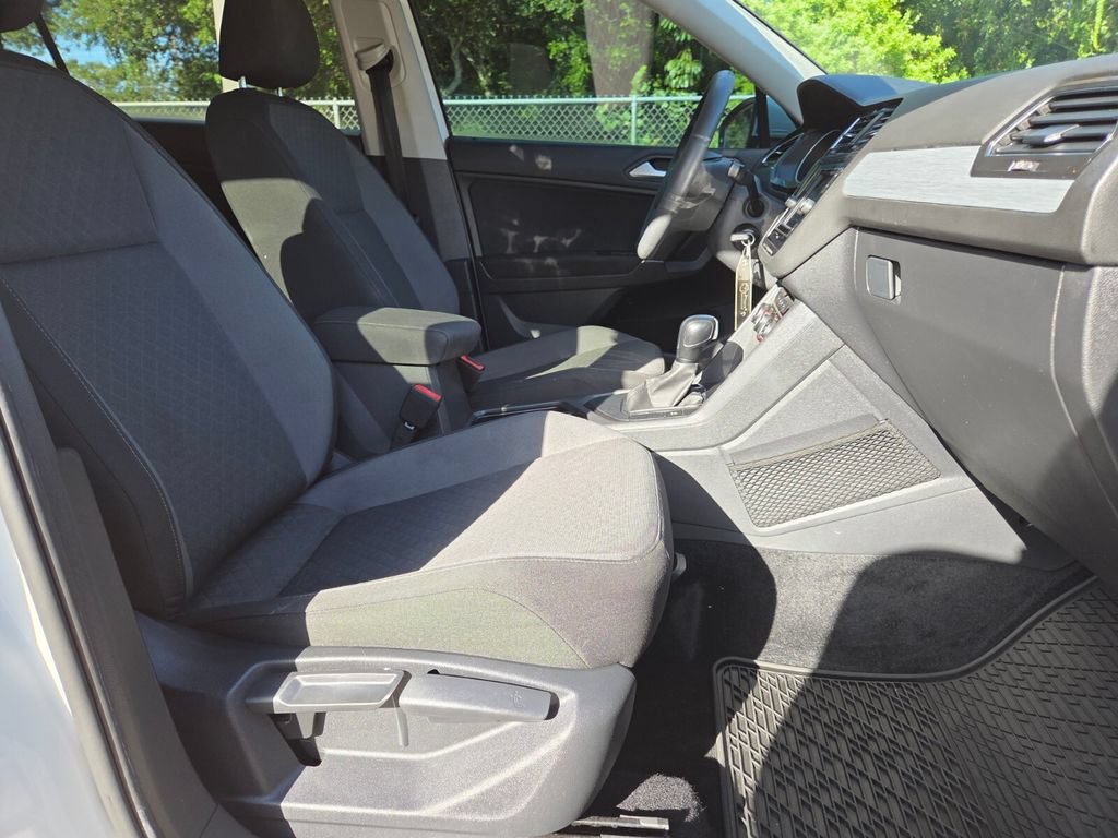 Used 2020 Volkswagen Tiguan S FWD image 14
