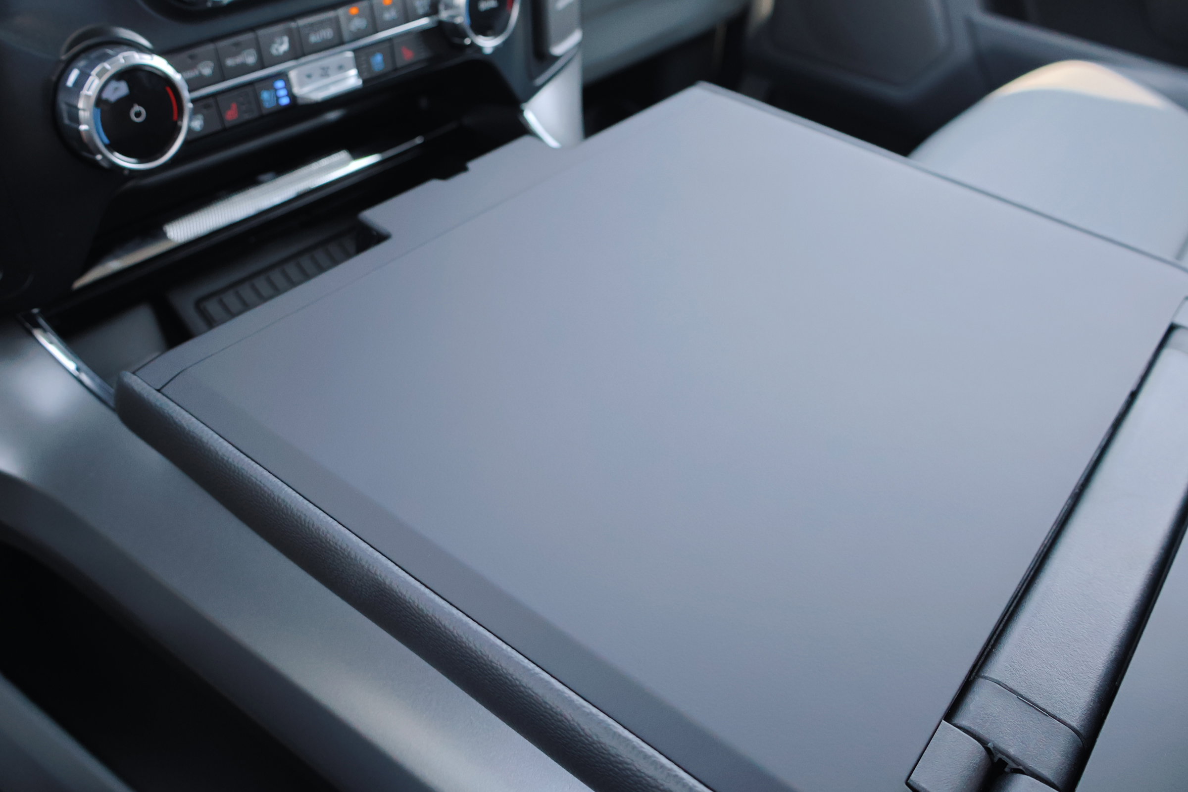 Certified 2025 Ford F150 Lariat w/ Equipment Group 501A Mid image 21