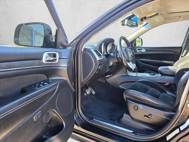 Used 2012 Jeep Grand Cherokee SRT8 w/ Luxury Group II AWD/4WD image 21