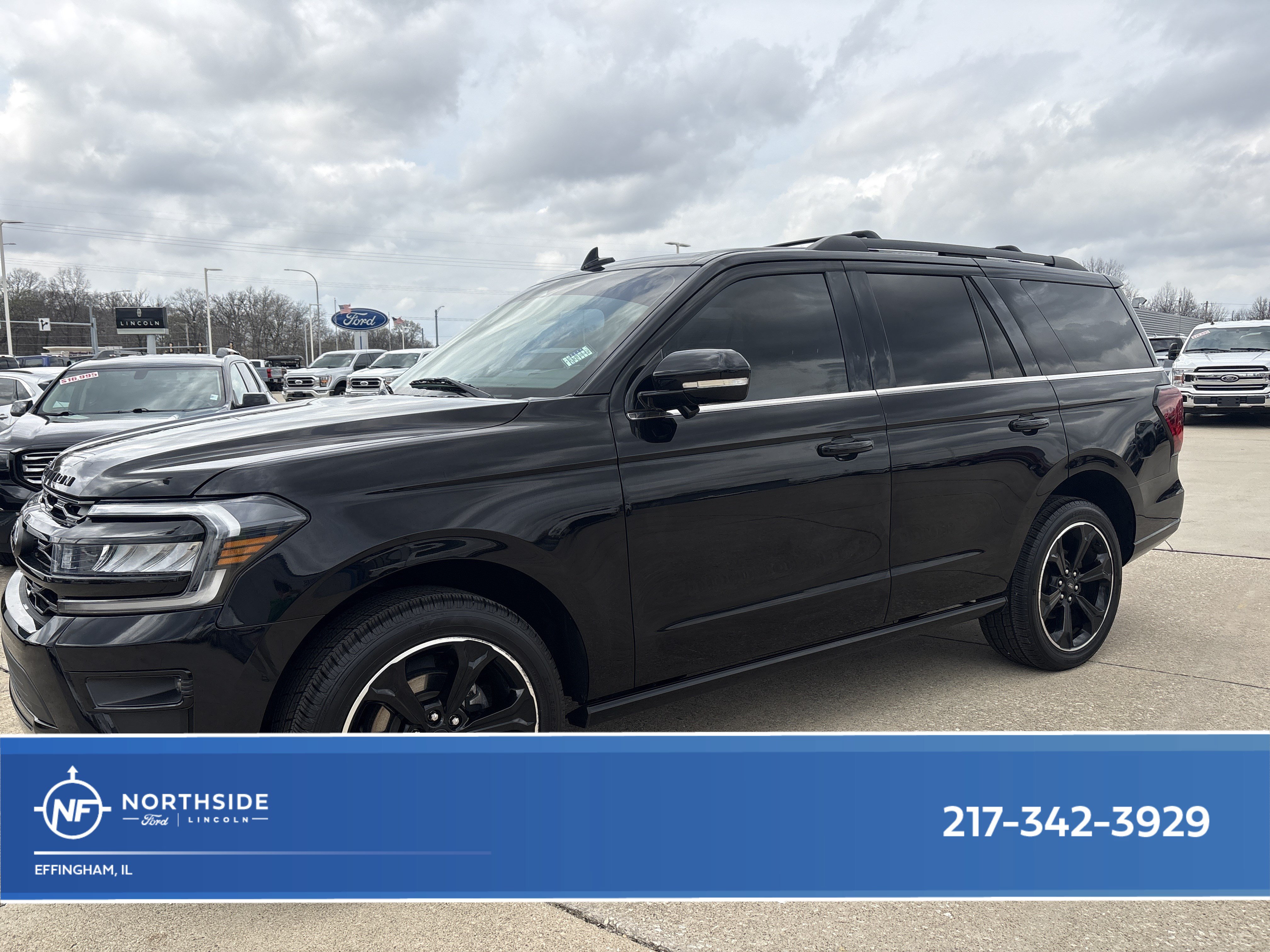 Used 2023 Ford Expedition Limited AWD/4WD image 1
