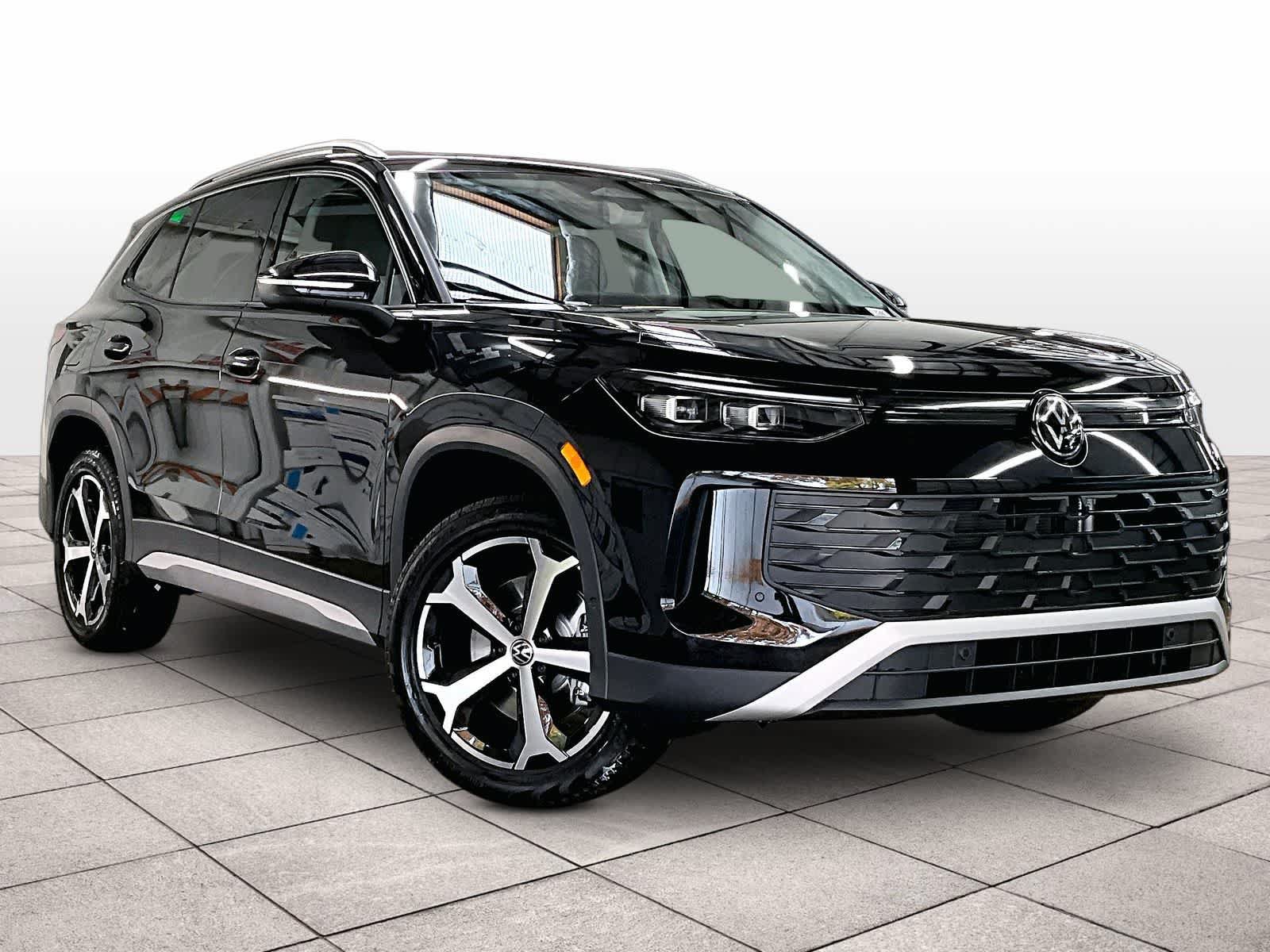 New 2026 Volkswagen Tiguan SE AWD/4WD image 2