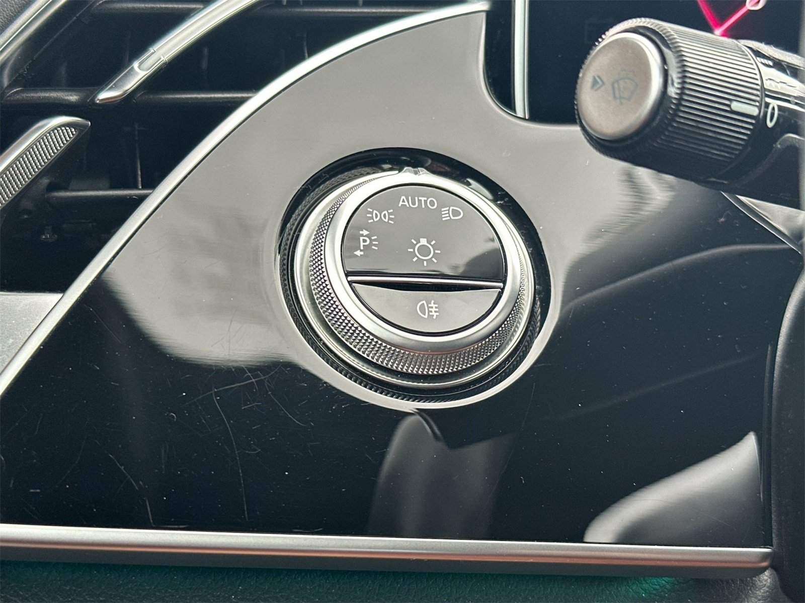 Certified 2025 Mercedes-Benz E 350 4MATIC Sedan image 31