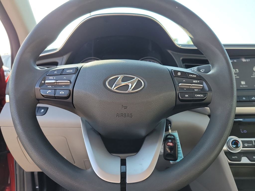 Used 2020 Hyundai Elantra SEL image 17