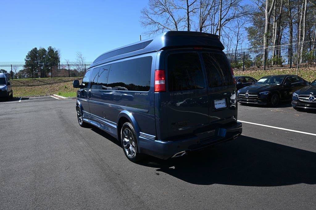 Used 2023 Chevrolet Express 2500 Extended RWD image 8