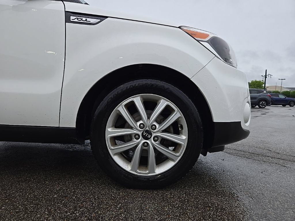 Used 2018 Kia Soul + FWD image 10