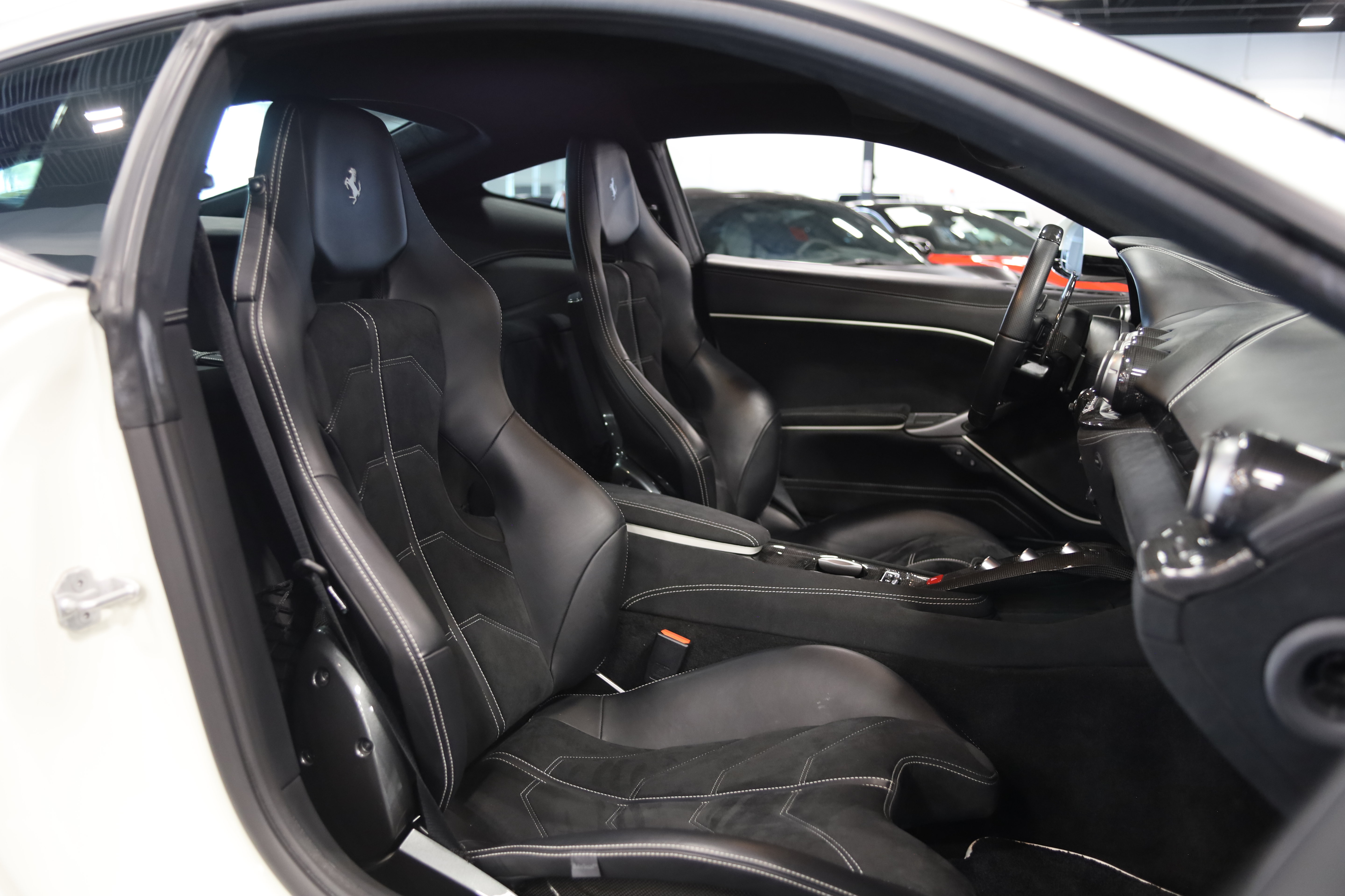Used 2015 Ferrari F12 Berlinetta RWD image 38