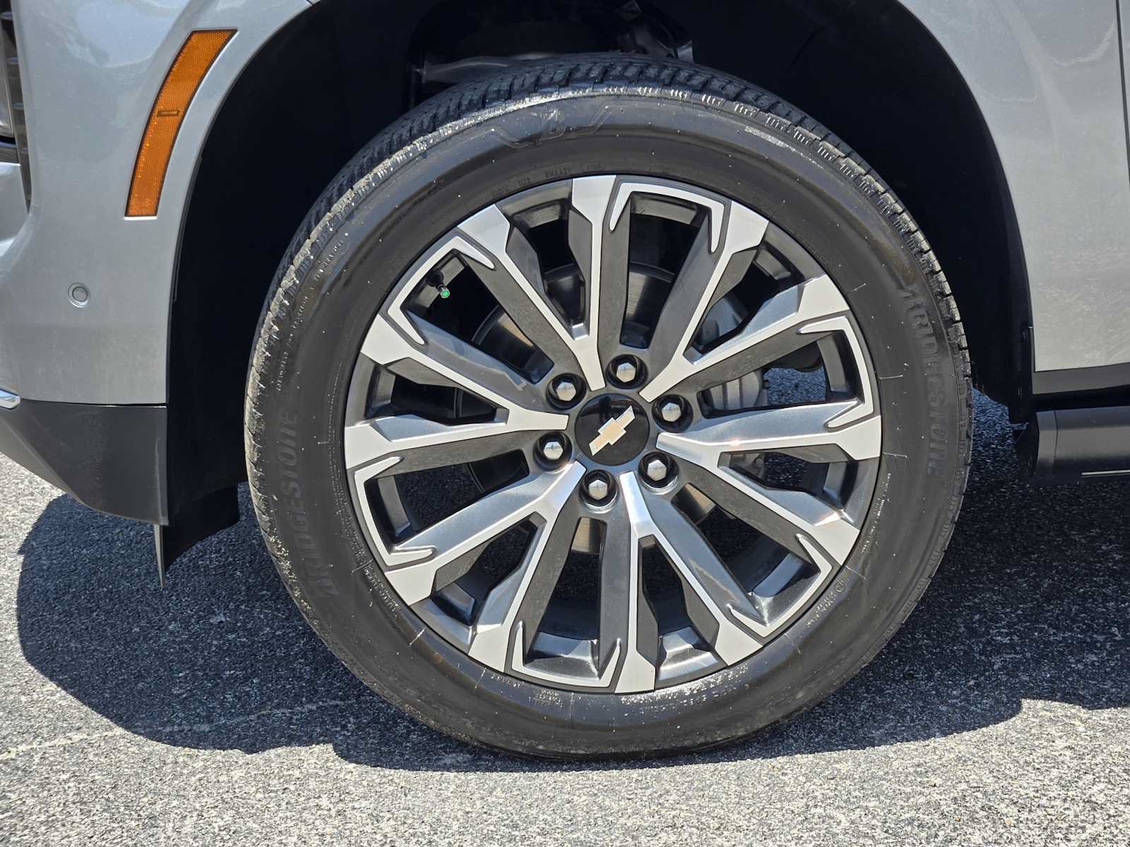 Certified 2025 Chevrolet Tahoe High Country AWD/4WD image 12