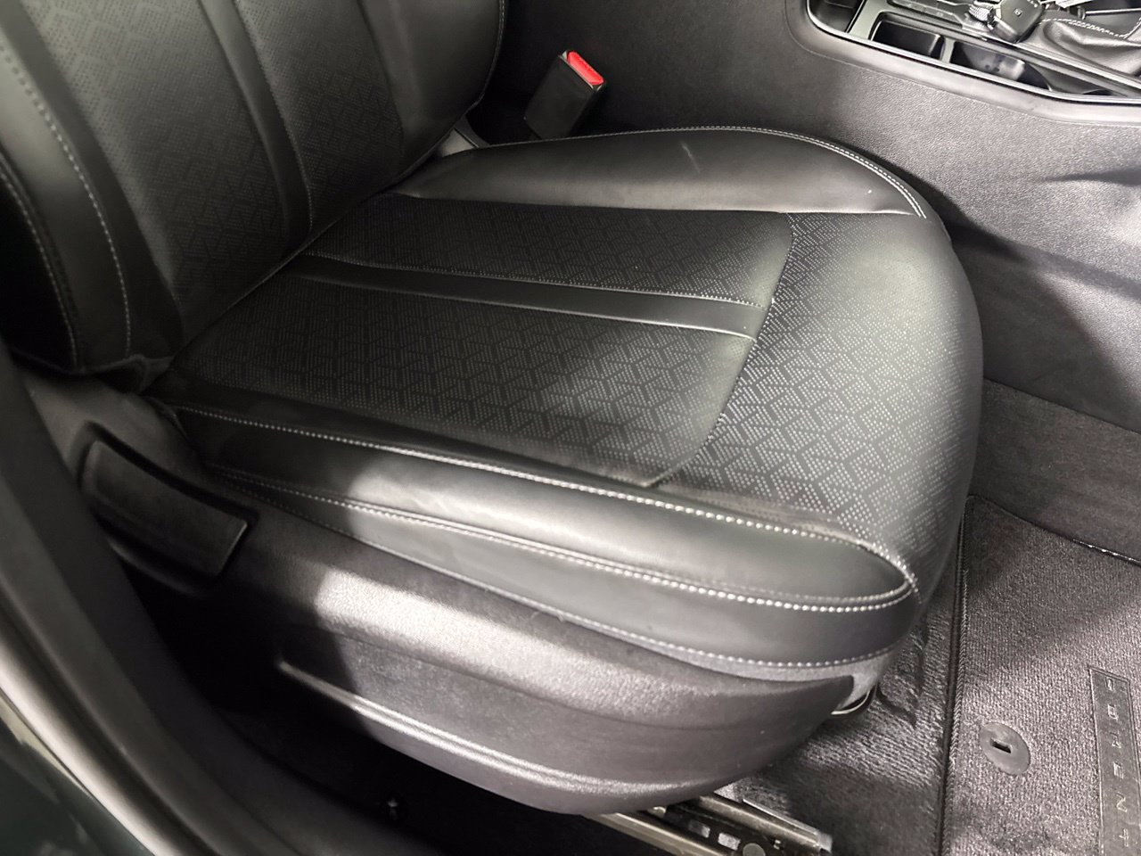 Used 2023 Kia Sorento S w/ Panoramic Sunroof Package AWD/4WD image 32