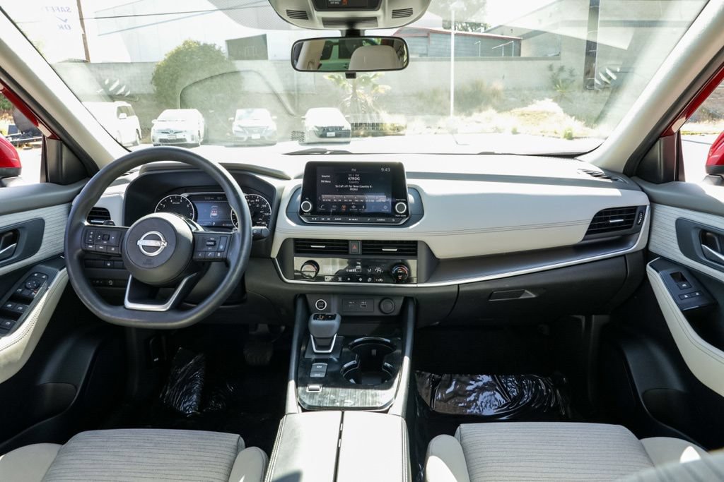 Used 2023 Nissan Rogue SV FWD image 25