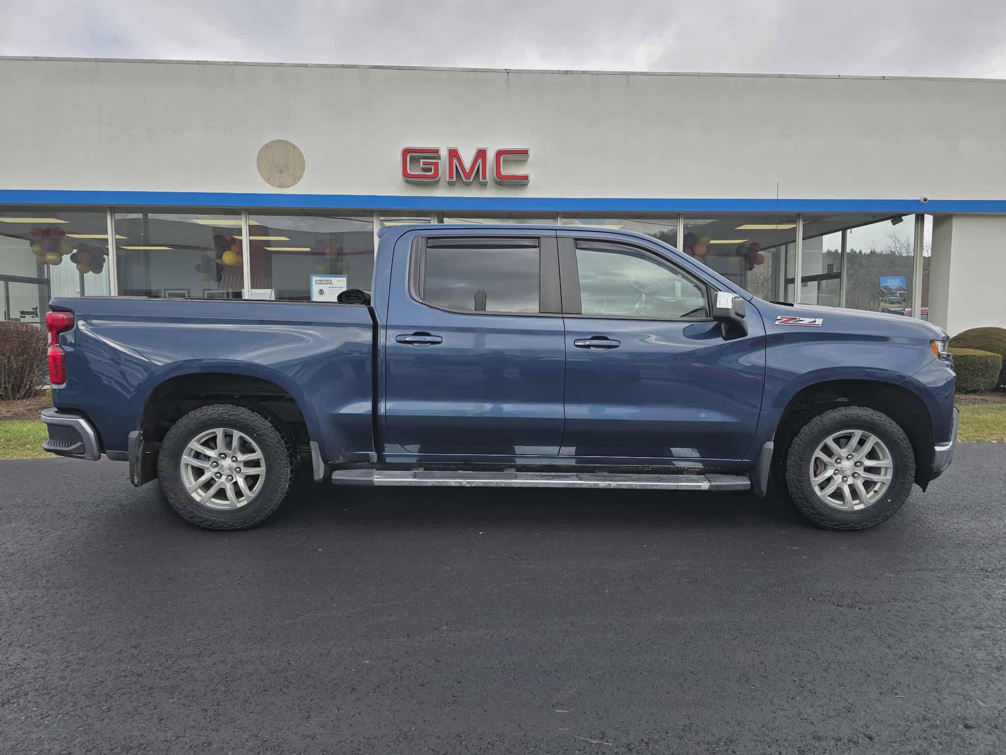 Used 2019 Chevrolet Silverado 1500 LT w/ All-Star Edition image 2