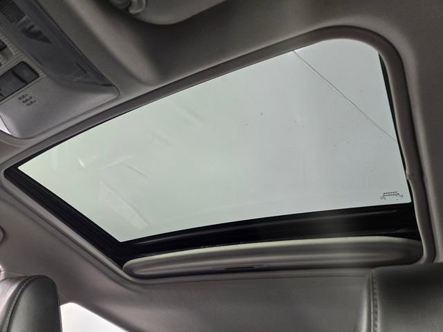 Used 2022 Toyota RAV4 XLE Premium FWD image 17