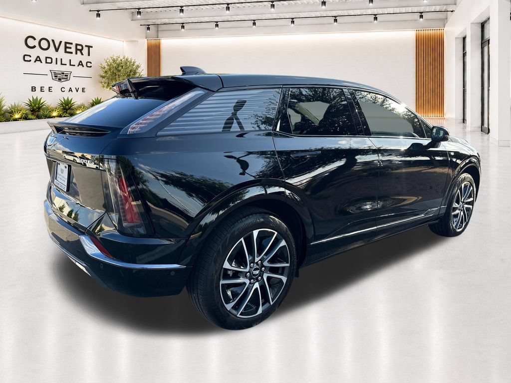 Certified 2025 Cadillac Optiq Sport 1 w/ LPO, Floor Liner Package AWD/4WD image 13