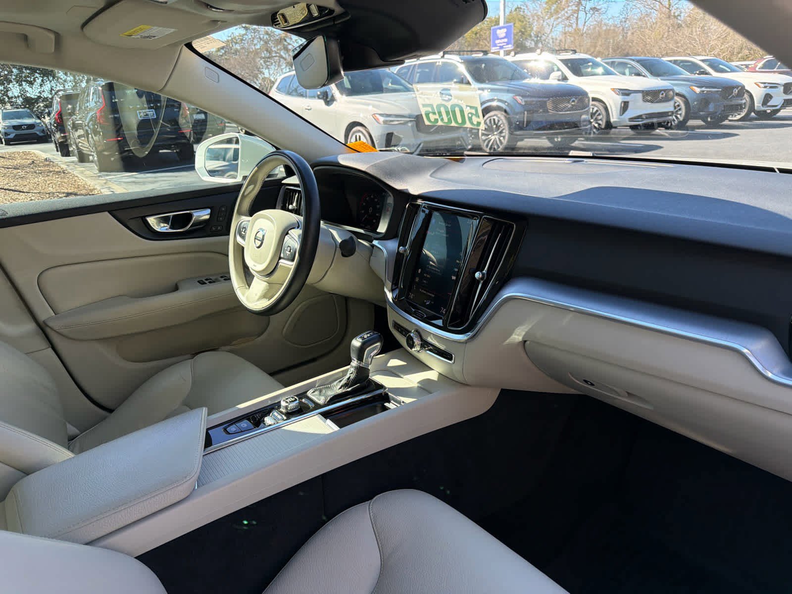 Used 2020 Volvo S60 T5 Momentum w/ Protection Package Premier image 18