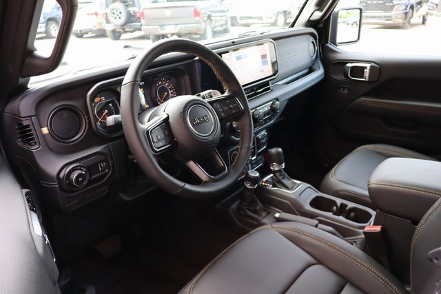 New 2025 Jeep Wrangler Unlimited Rubicon 392 image 18