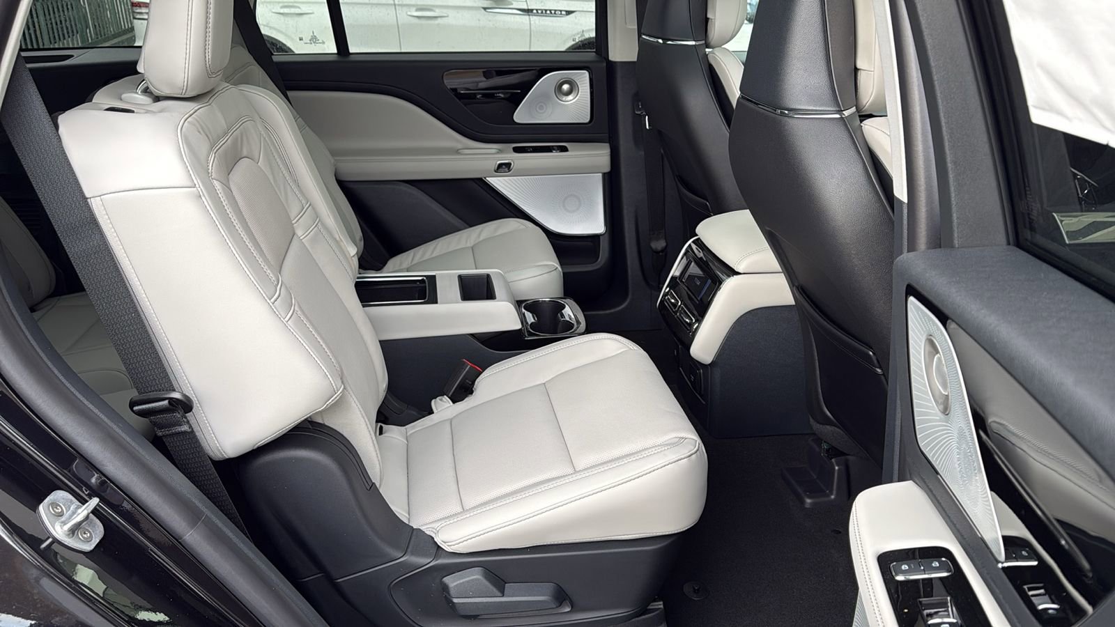 New 2025 Lincoln Aviator Reserve w/ Equipment Group 201A image 11