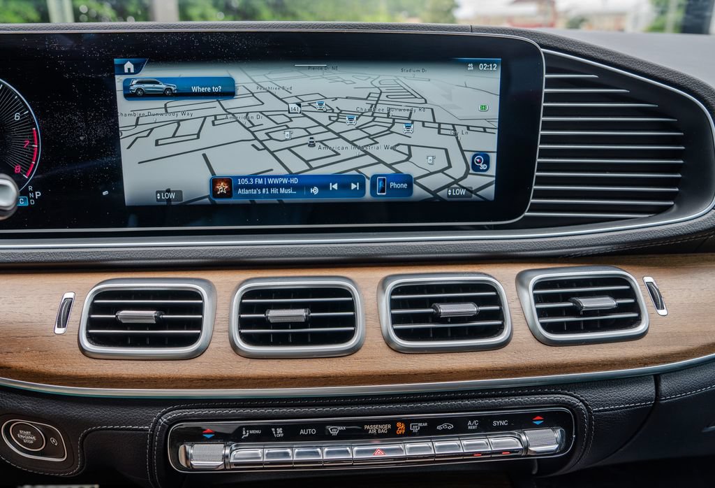 Used 2024 Mercedes-Benz GLS 580 4MATIC image 12