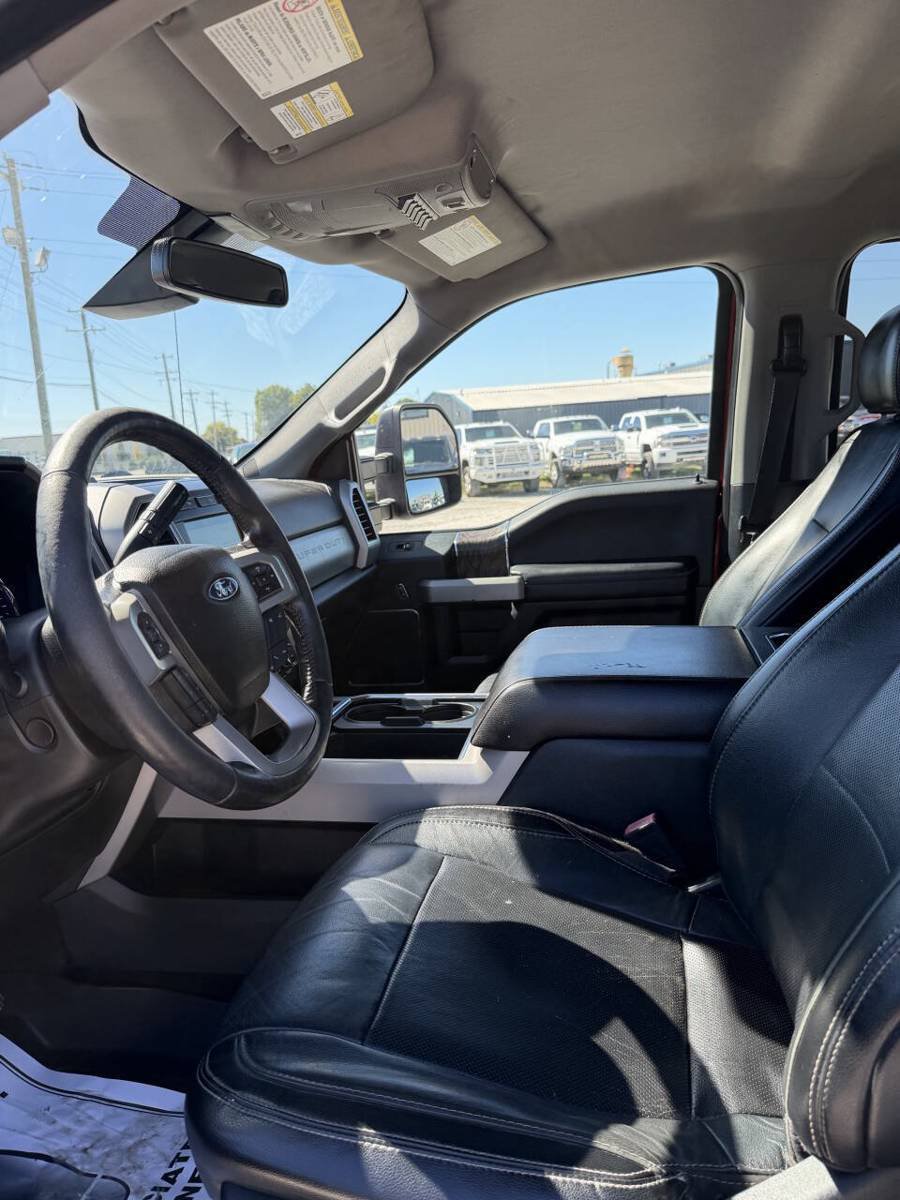 Used 2019 Ford F350 Lariat w/ Lariat Ultimate Package AWD/4WD image 9