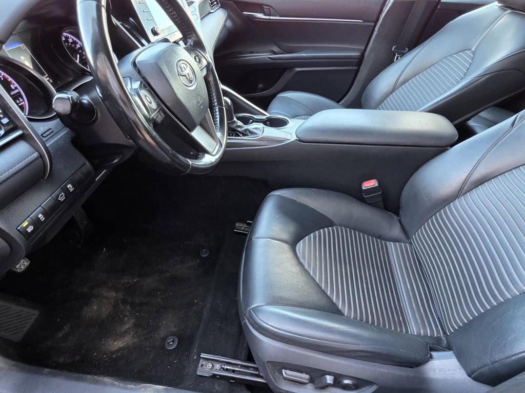 Used 2021 Toyota Camry SE image 6