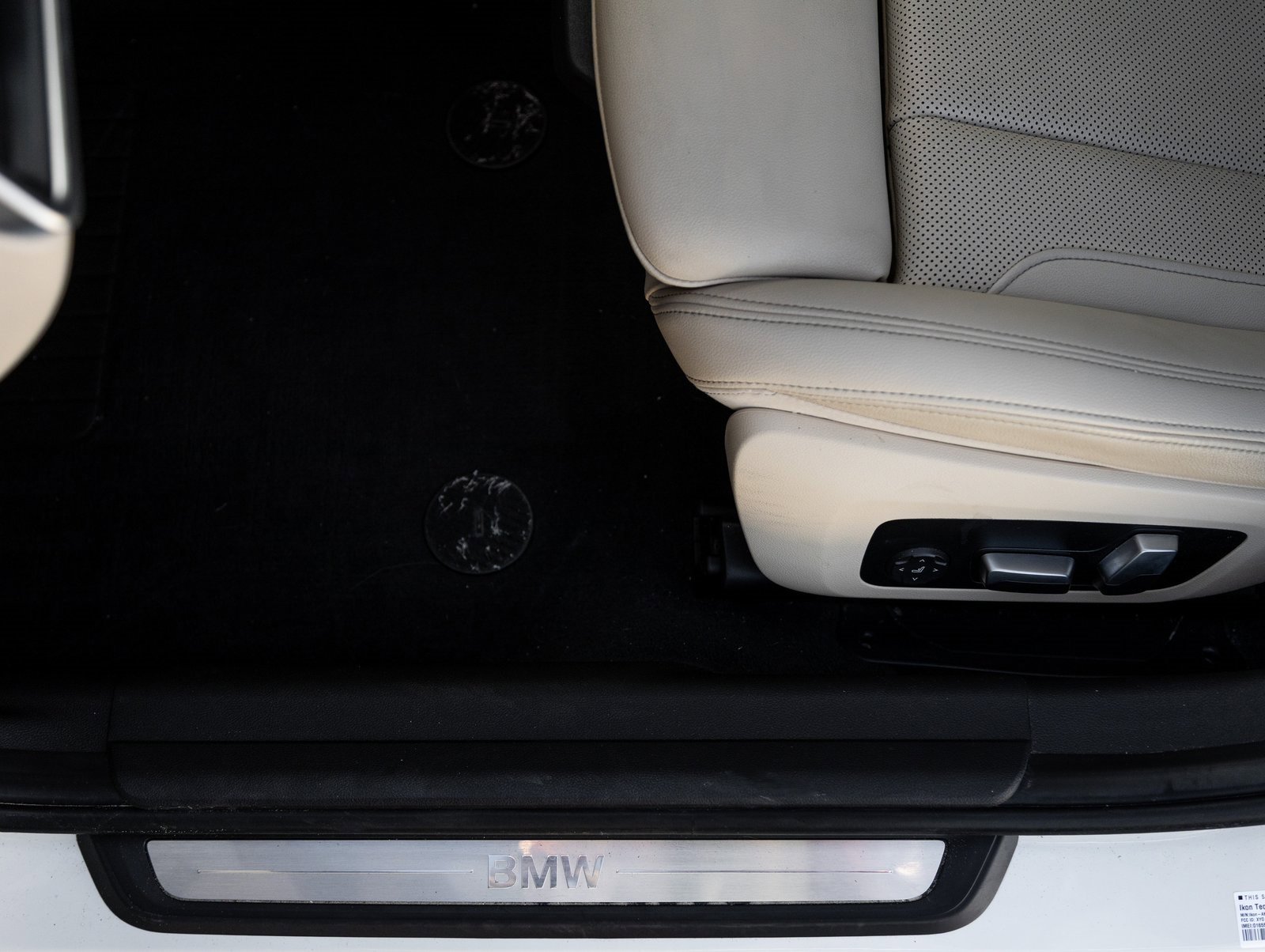 Used 2022 BMW 330i Sedan w/ Premium Package image 20