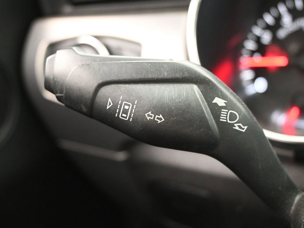 Used 2022 Ford Mustang Premium image 16