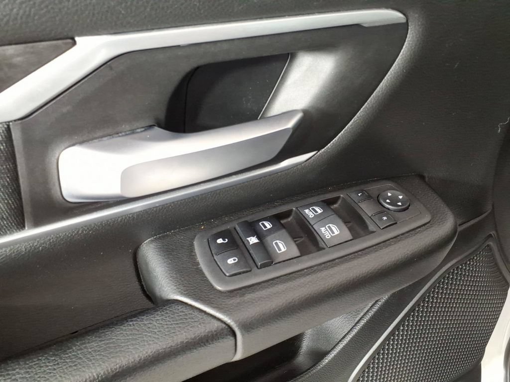 Used 2022 RAM 1500 Big Horn AWD/4WD image 13