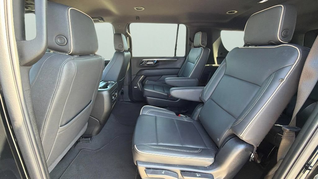 Certified 2025 Chevrolet Suburban Premier AWD/4WD image 26