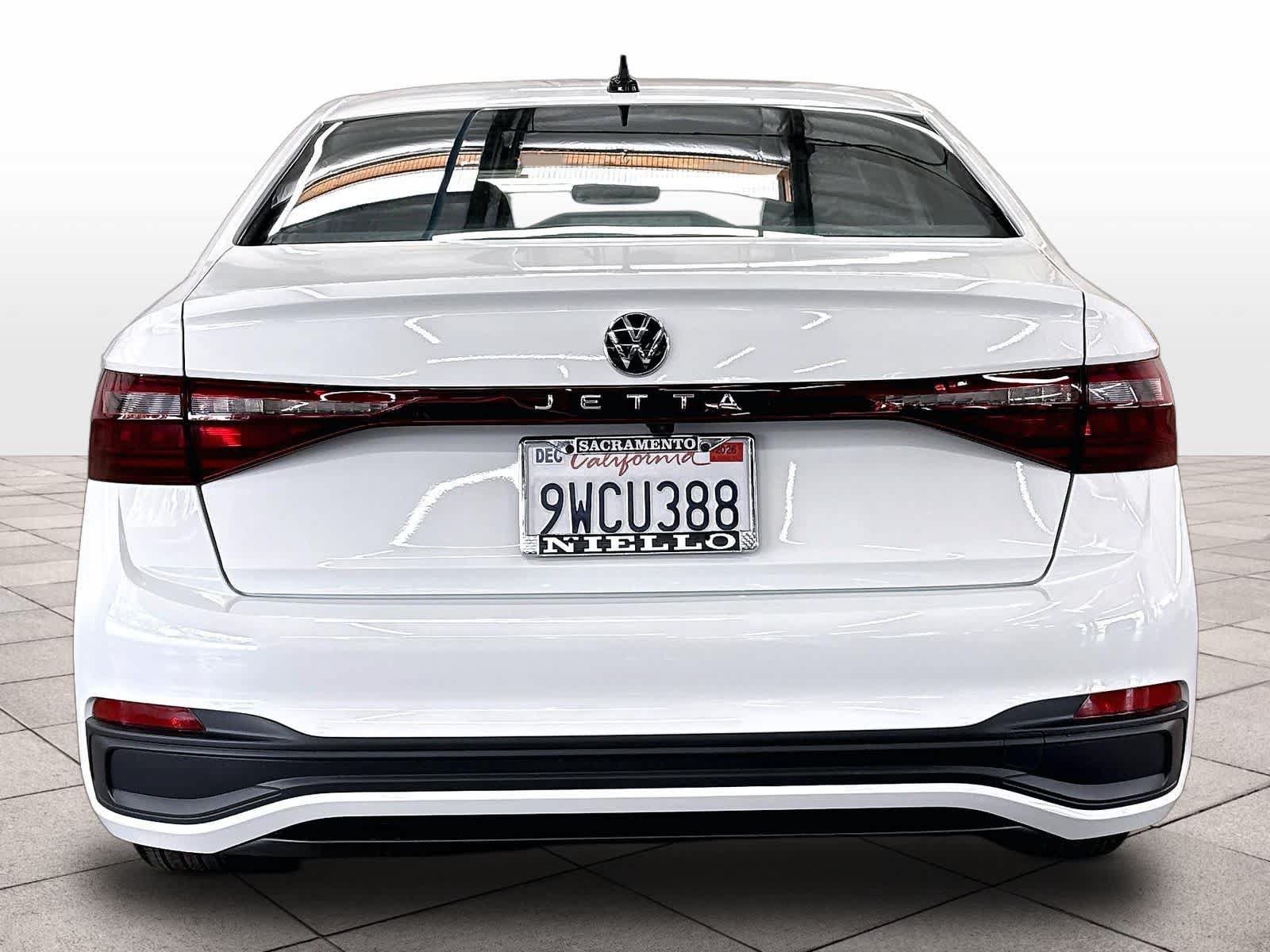 Used 2026 Volkswagen Jetta Sport FWD image 8