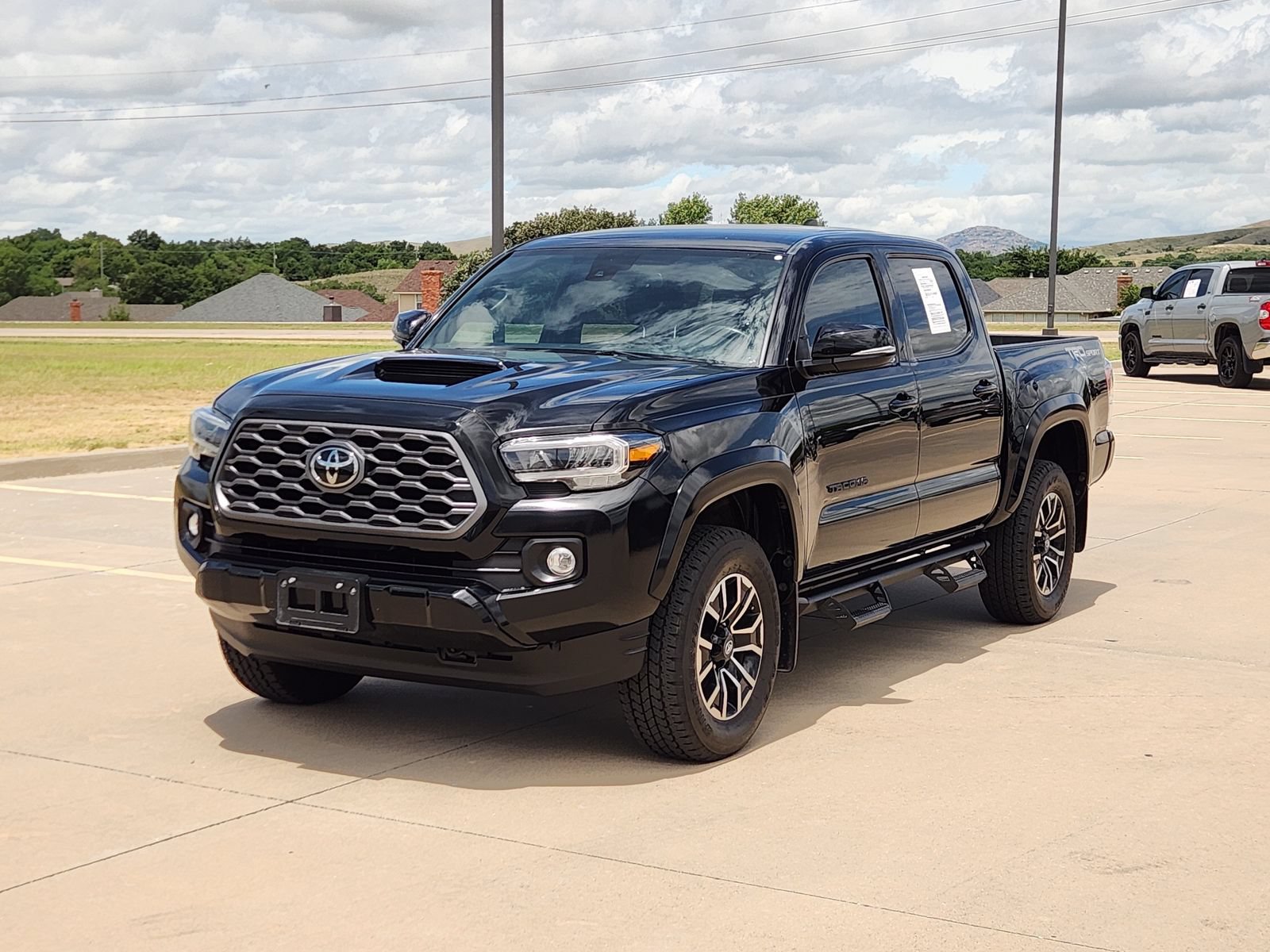 Used 2023 Toyota Tacoma TRD Sport w/ Technology Package RWD image 2