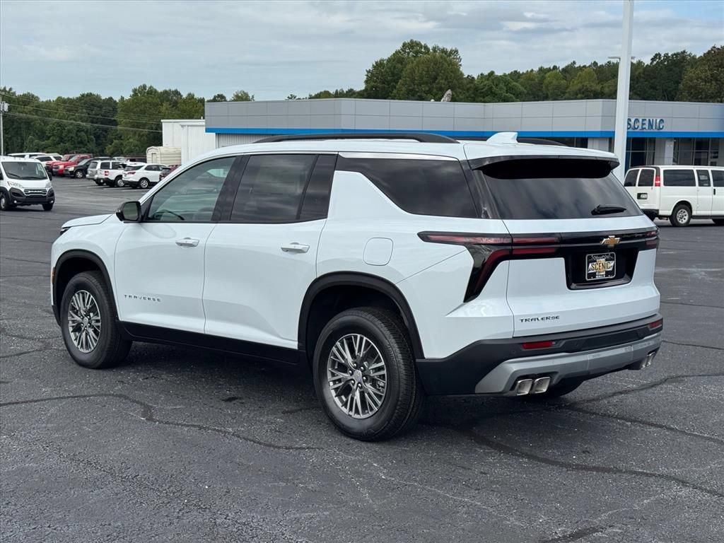 New 2027 Chevrolet Traverse LT w/ Driver Confidence Package FWD image 5