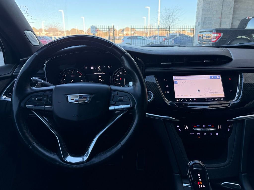 Used 2022 Cadillac XT6 Sport w/ Technology Package image 6