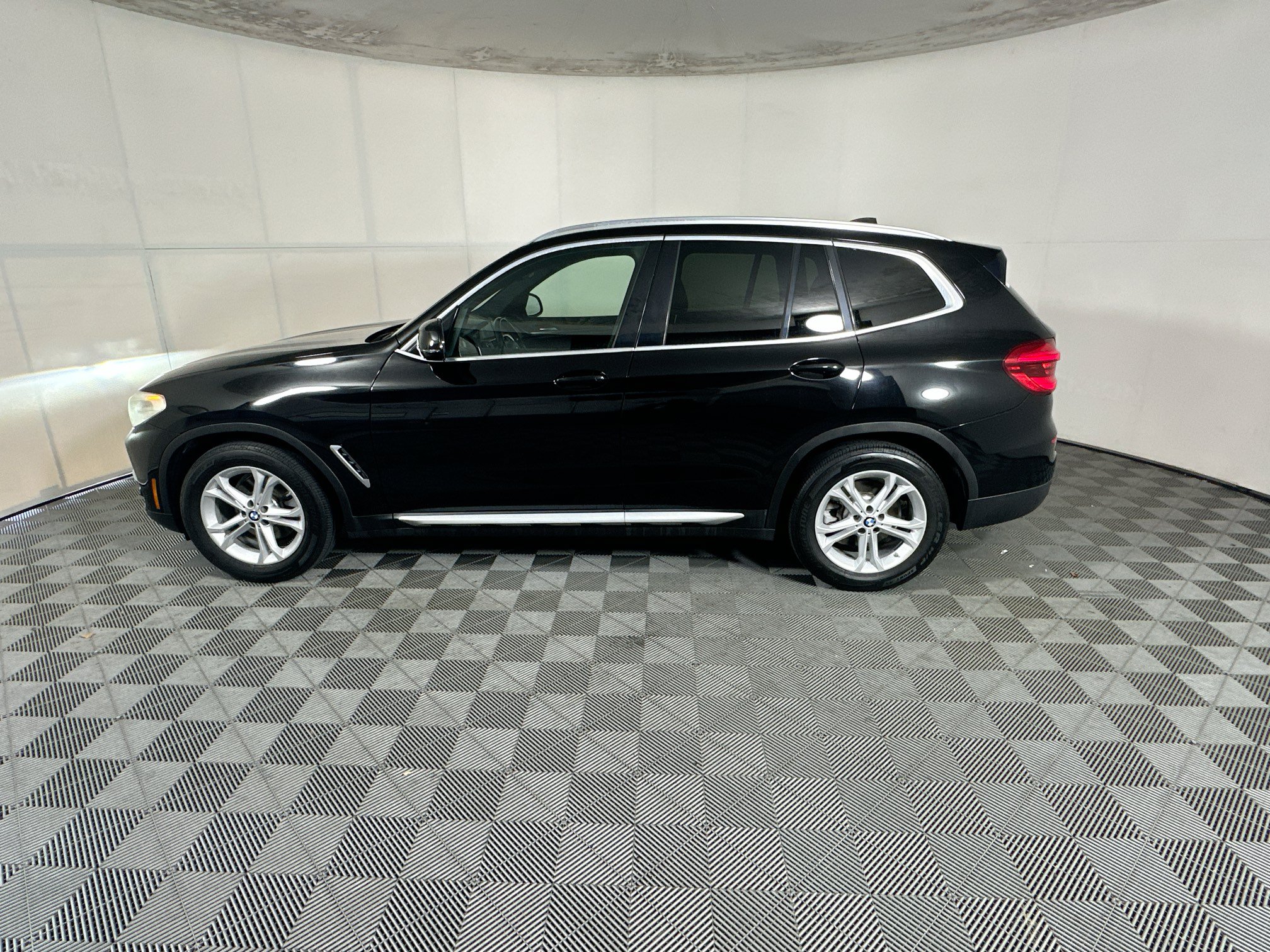Used 2019 BMW X3 sDrive30i w/ Convenience Package RWD image 6