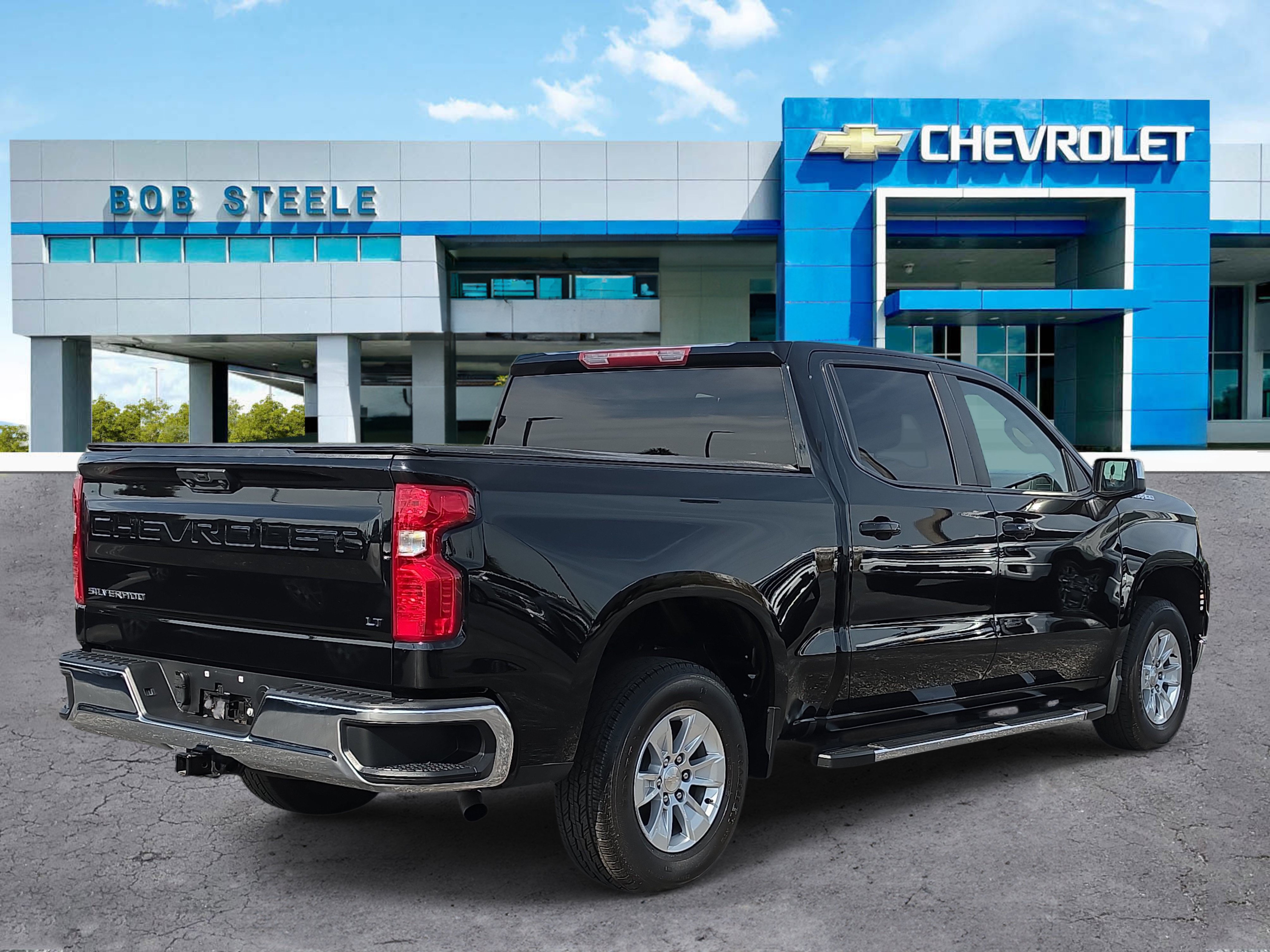 Certified 2024 Chevrolet Silverado 1500 LT RWD image 4