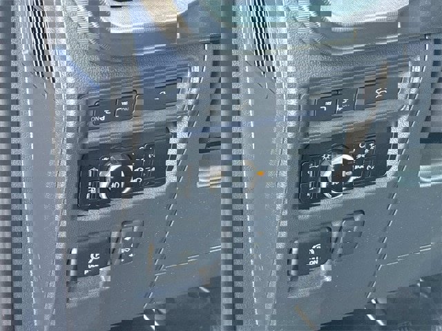 Certified 2024 Ford F150 Platinum w/ FX4 Off-Road Package image 29