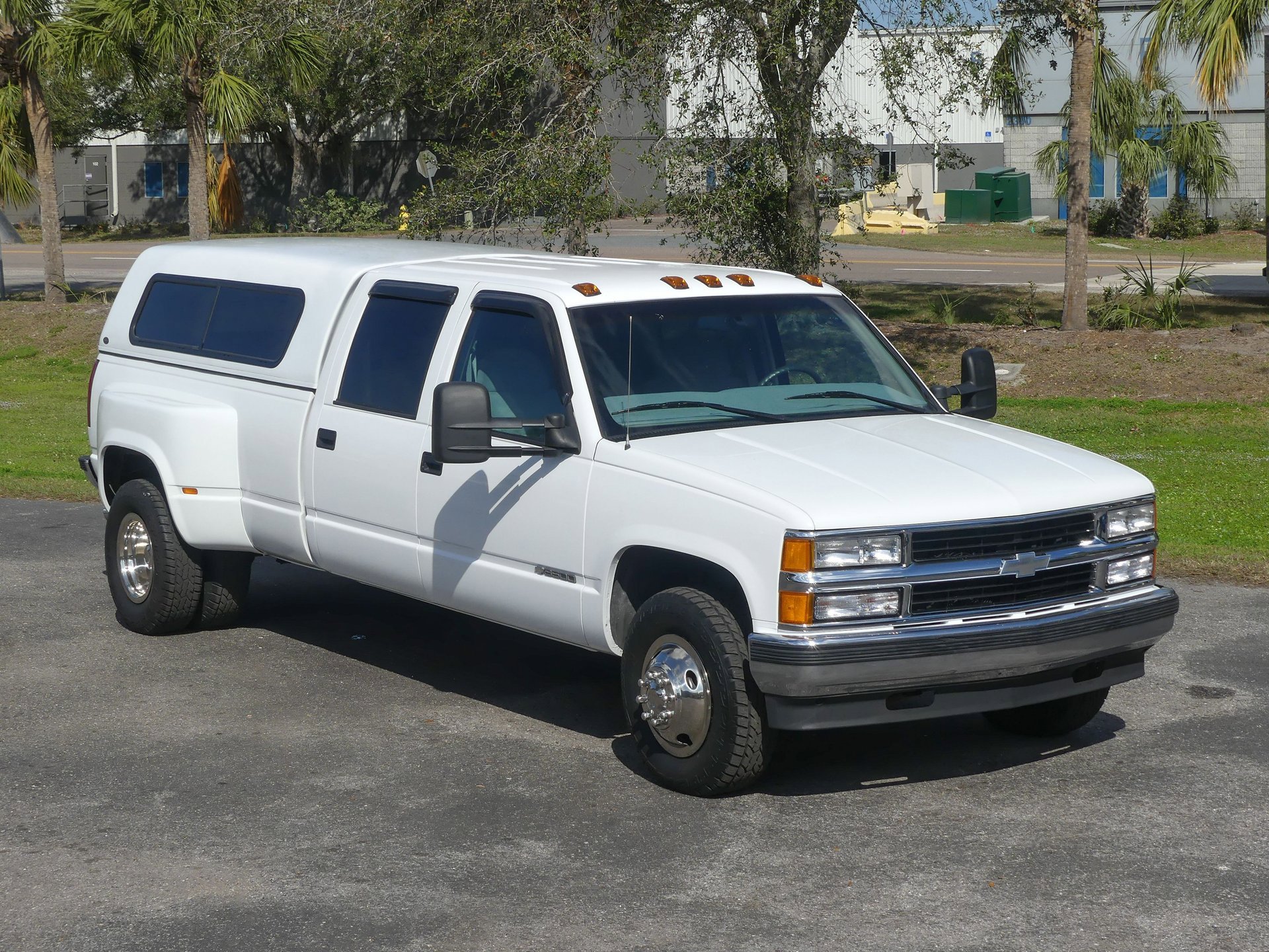 Used 2000 Chevrolet Silverado 3500 2WD Crew Cab image 27