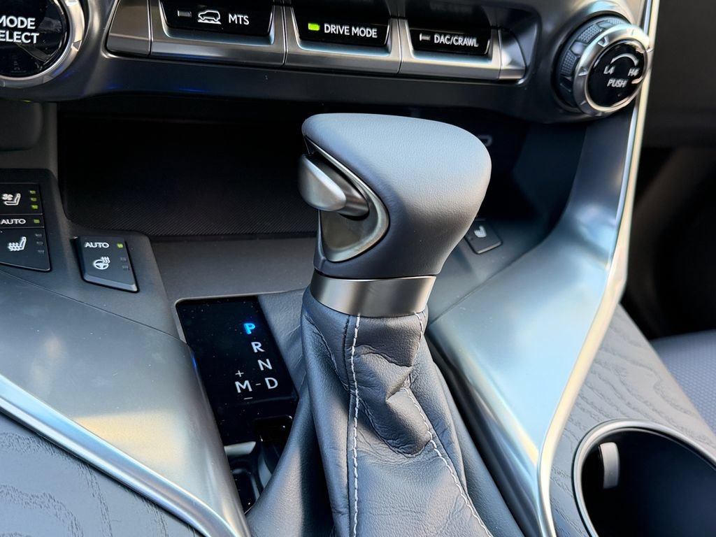 New 2026 Lexus LX 600 4WD w/ Luxury Package image 24