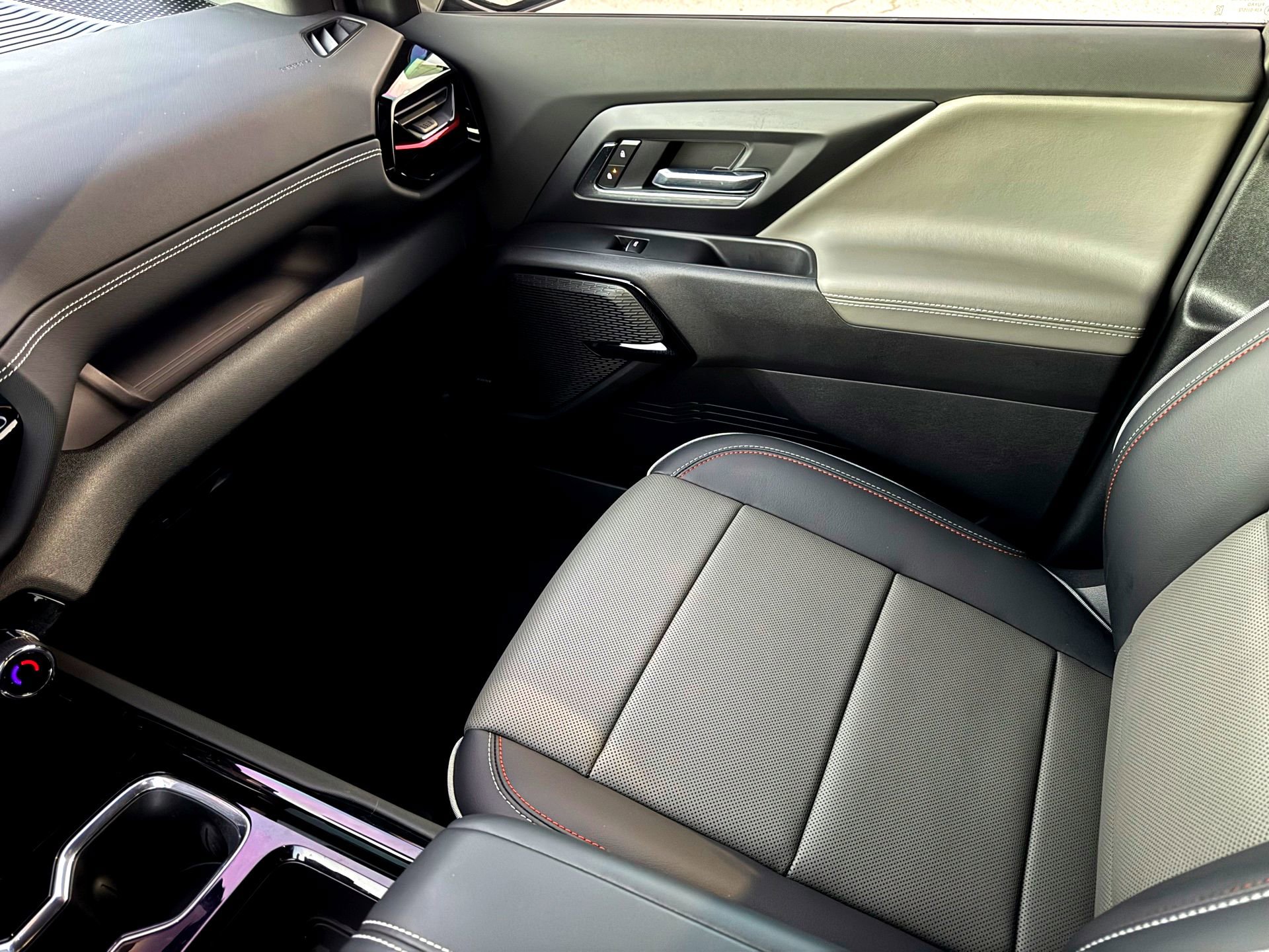 Used 2026 Chevrolet Silverado EV Trail Boss w/ Premium Package image 43