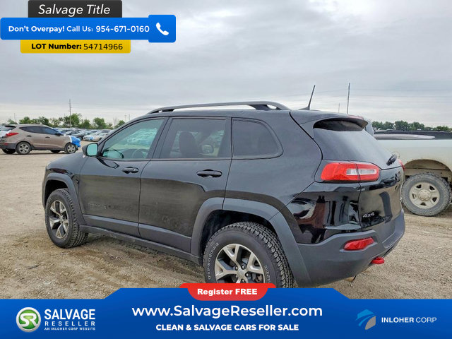 Used 2017 Jeep Cherokee Trailhawk AWD/4WD image 3