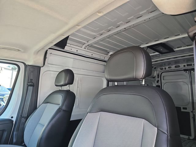 Used 2025 RAM ProMaster 2500 w/ Convenience Group FWD image 10