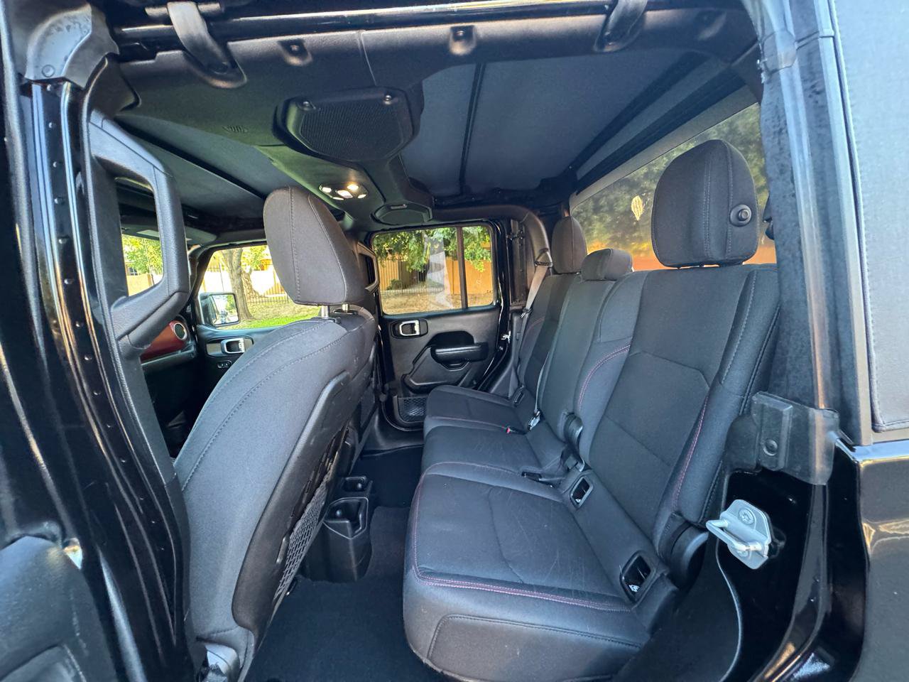 Used 2022 Jeep Gladiator Rubicon AWD/4WD image 14