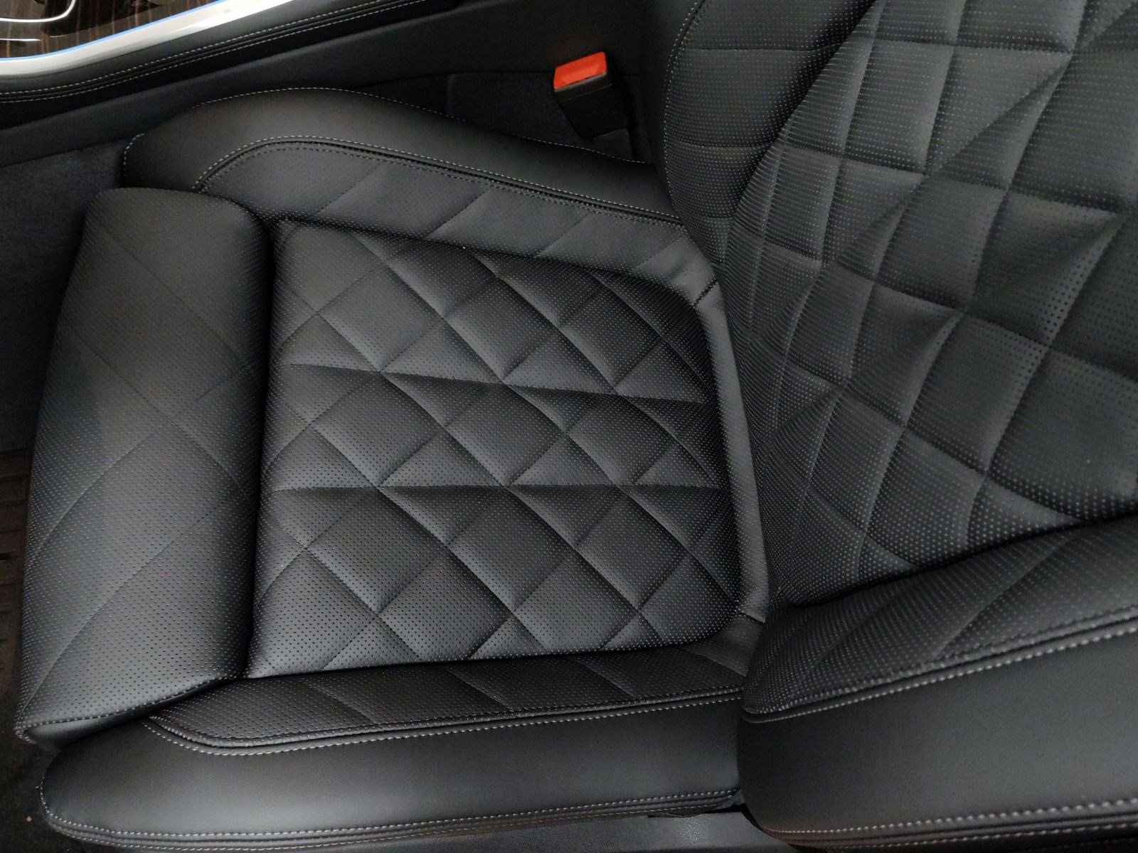 New 2026 BMW X5 xDrive50e w/ Climate Comfort Package image 19