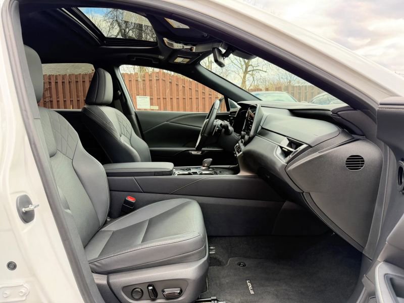 Used 2024 Lexus RX 350 Premium w/ Convenience Package image 27